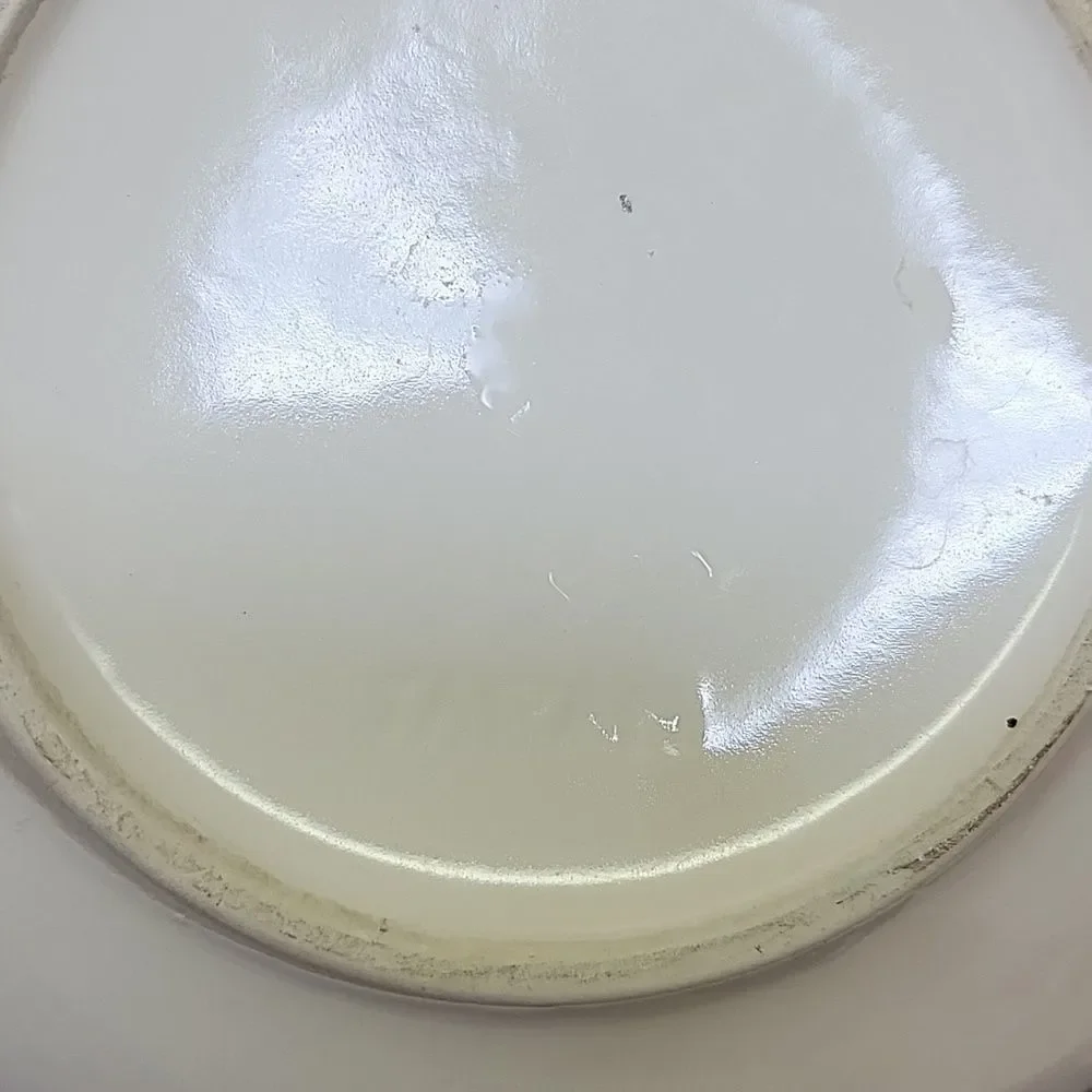 White‎ Teapot With 2 Syracuse China Cups